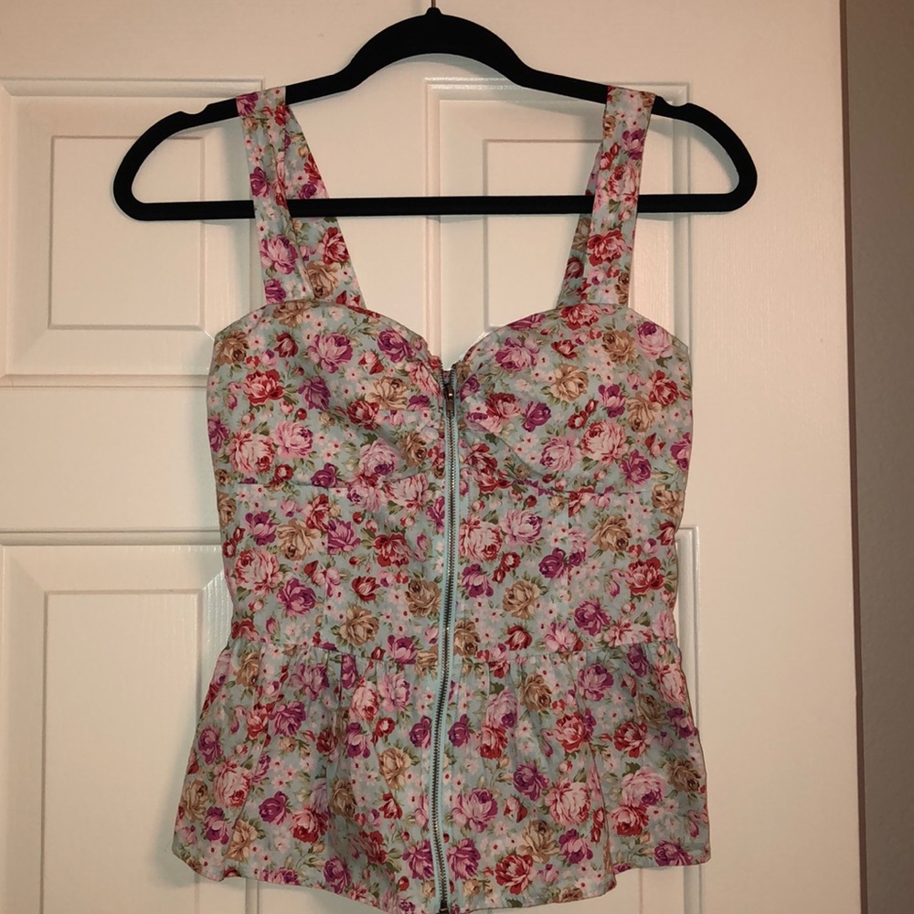 Floral Windsor top